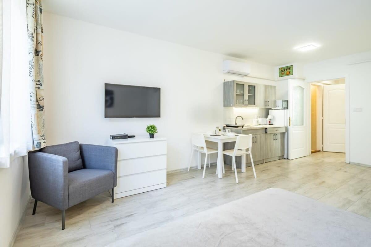 Convenient 2-Room Central Apartment Βουδαπέστη Εξωτερικό φωτογραφία