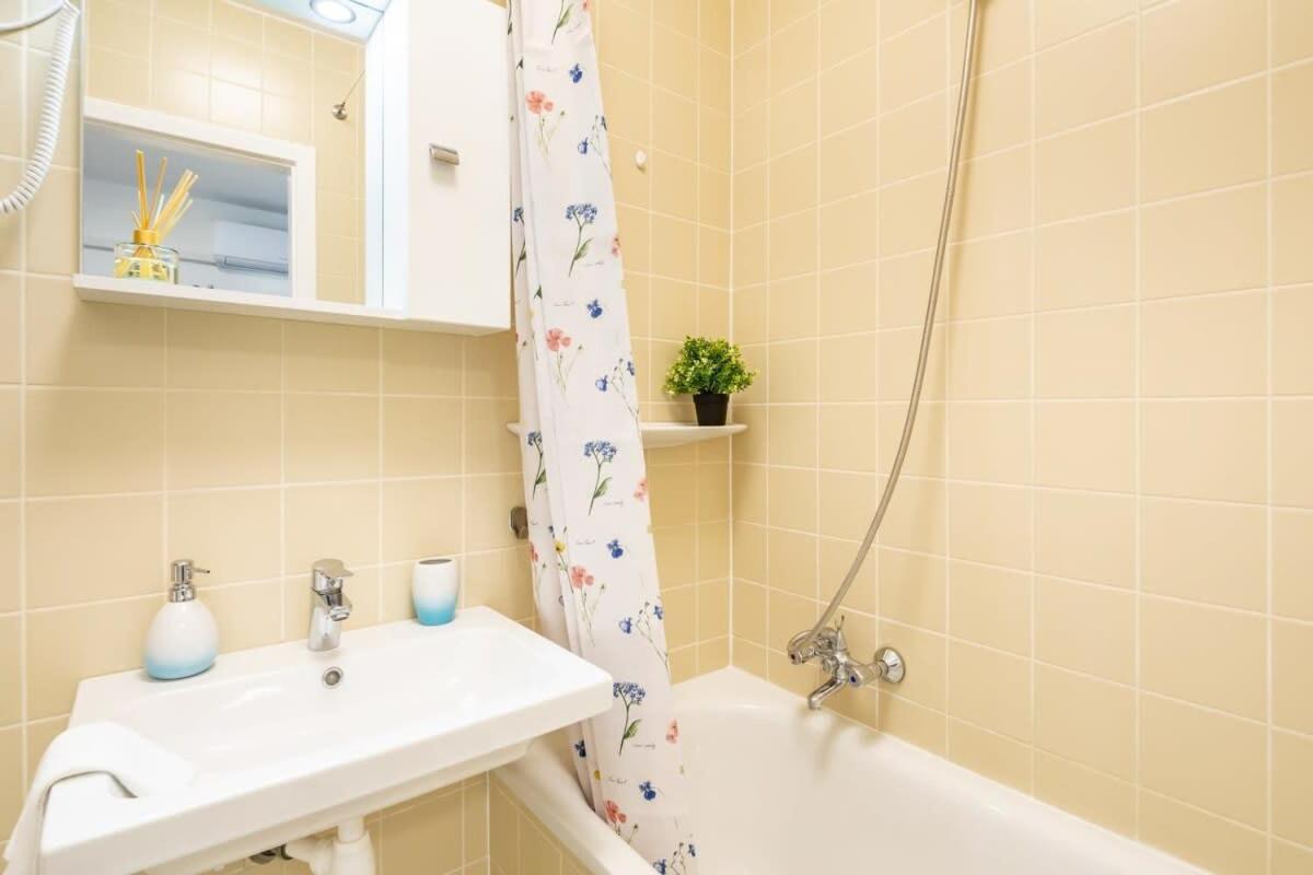 Convenient 2-Room Central Apartment Βουδαπέστη Εξωτερικό φωτογραφία